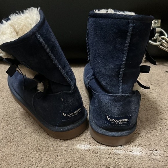 Koolaburra Victoria Short Shearling Boot - Picture 2 of 6